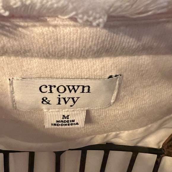 Crown & Ivy white with red and blue trim blazer. - Picture 5 of 5